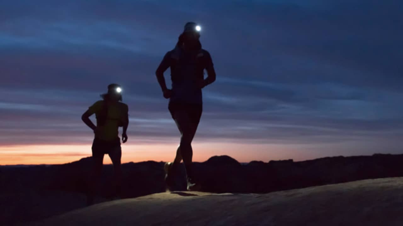 Trail : conseils pour choisir une lampe pour courir la nuit